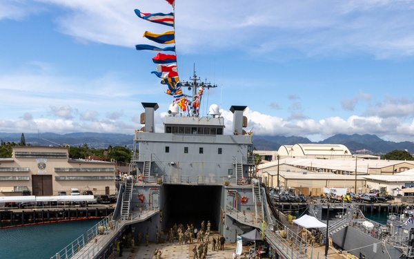 Secretary of the Army visits 8th TSC