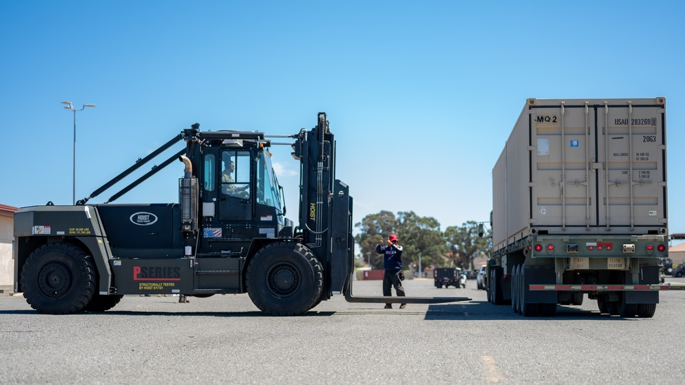 UC25 APS cargo movement