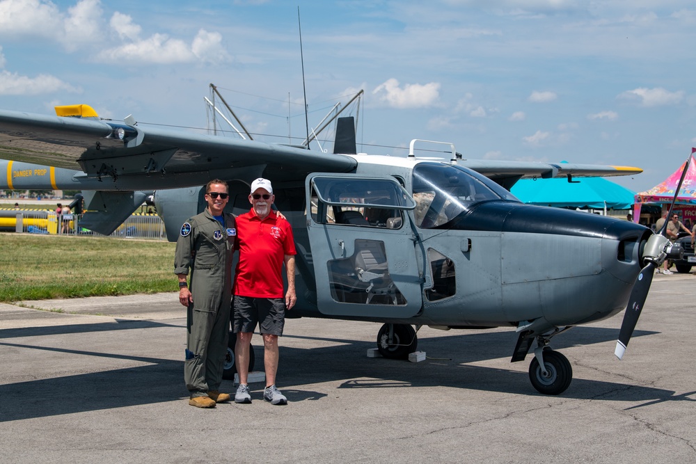 Retired chief surprises son at Fort Wayne Air Show