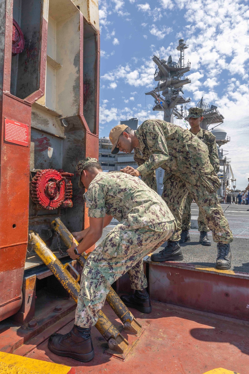 Daily Operations Aboard USS George H.W. Bush (CVN 77)