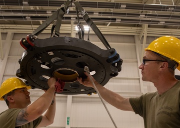 AKARNG Black Hawk maintainers conduct repairs on HH-60M