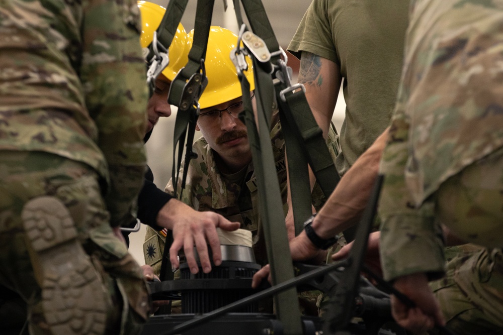 AKARNG Black Hawk maintainers conduct repairs on HH-60M