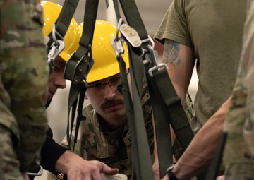 AKARNG Black Hawk maintainers conduct repairs on HH-60M