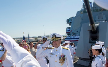 USS Spruance (DDG 111) Changes Command