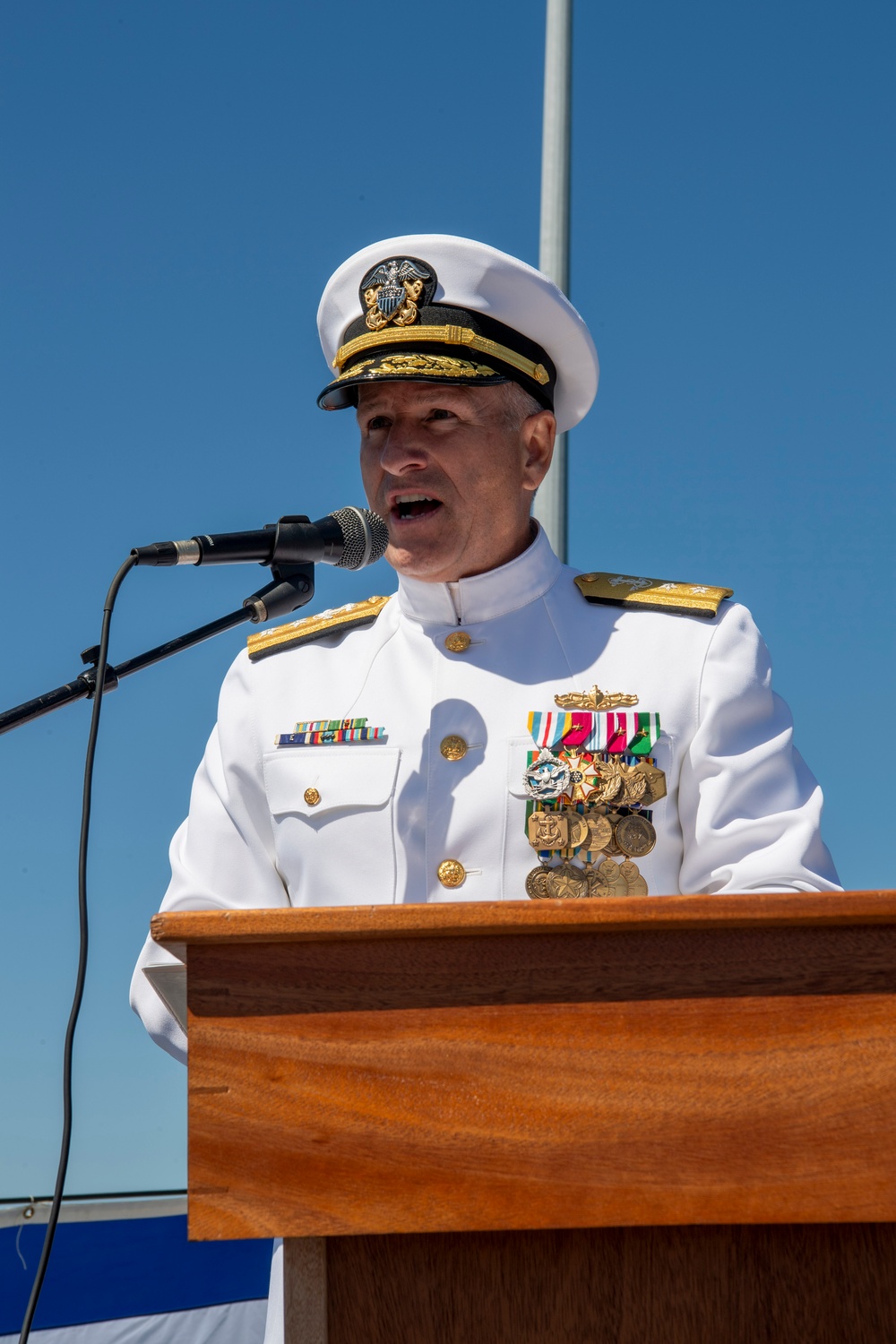 USS Spruance (DDG 111) Changes Command