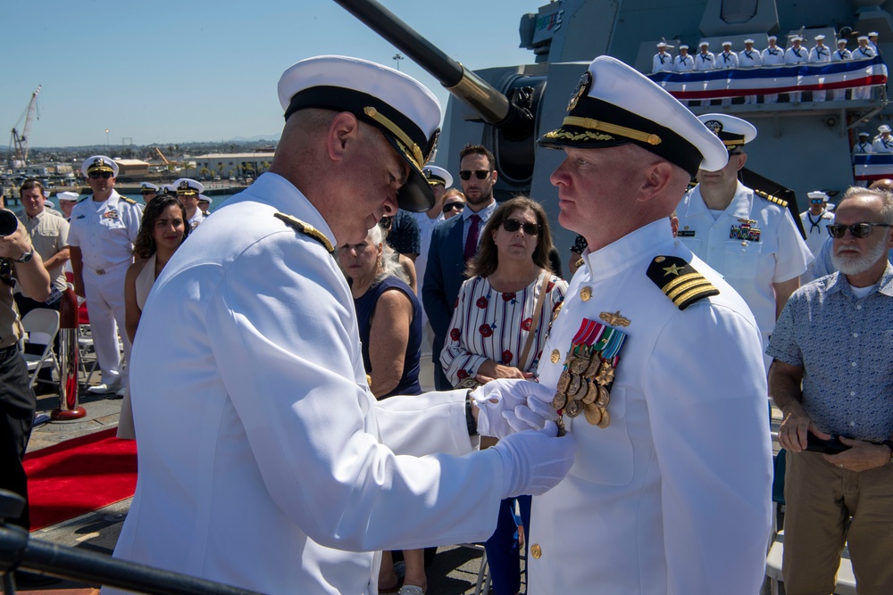 USS Spruance (DDG 111) Changes Command