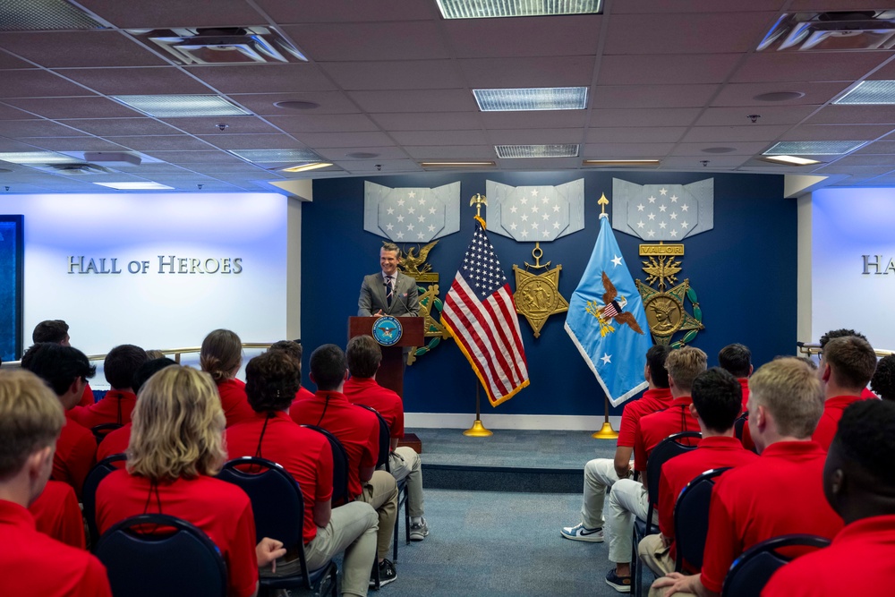 SD Hegseth Speaks to Boys Nation Students