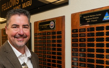 NAWCWD inducts 18 into Fellows Program