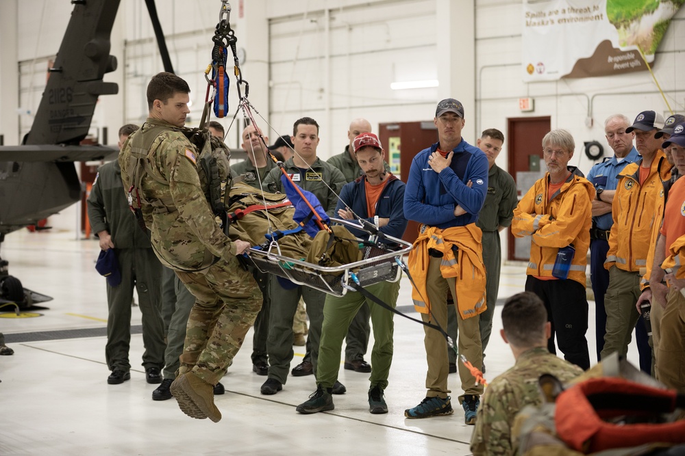 Alaska Army National Guard Black Hawk aviators host mission partners for multi-agency hoist symposium