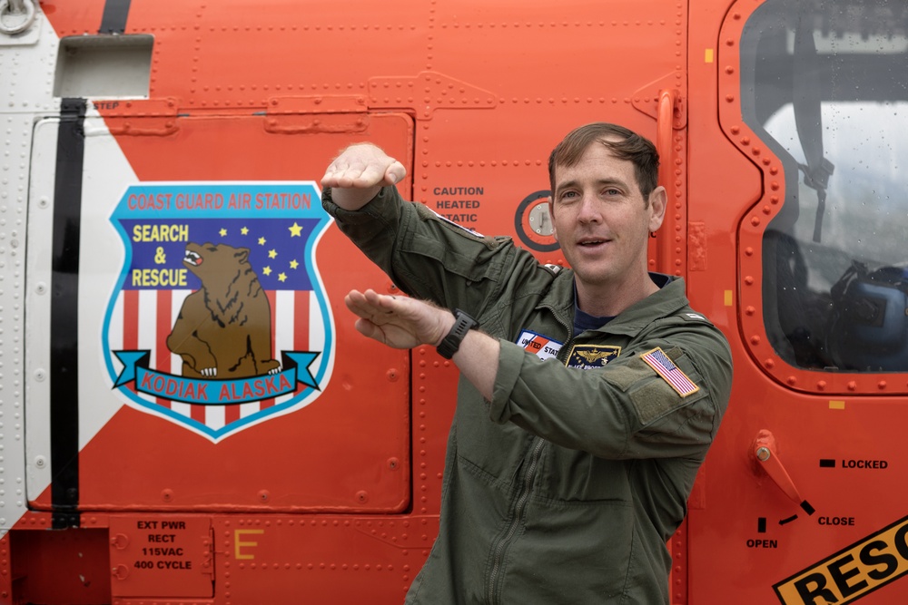 Alaska Army National Guard Black Hawk aviators host mission partners for multi-agency hoist symposium