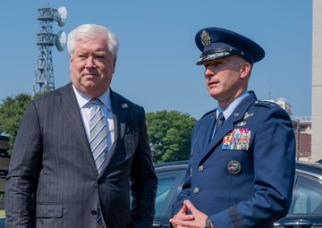 Ambassador Glass Visits U.S. Forces Japan