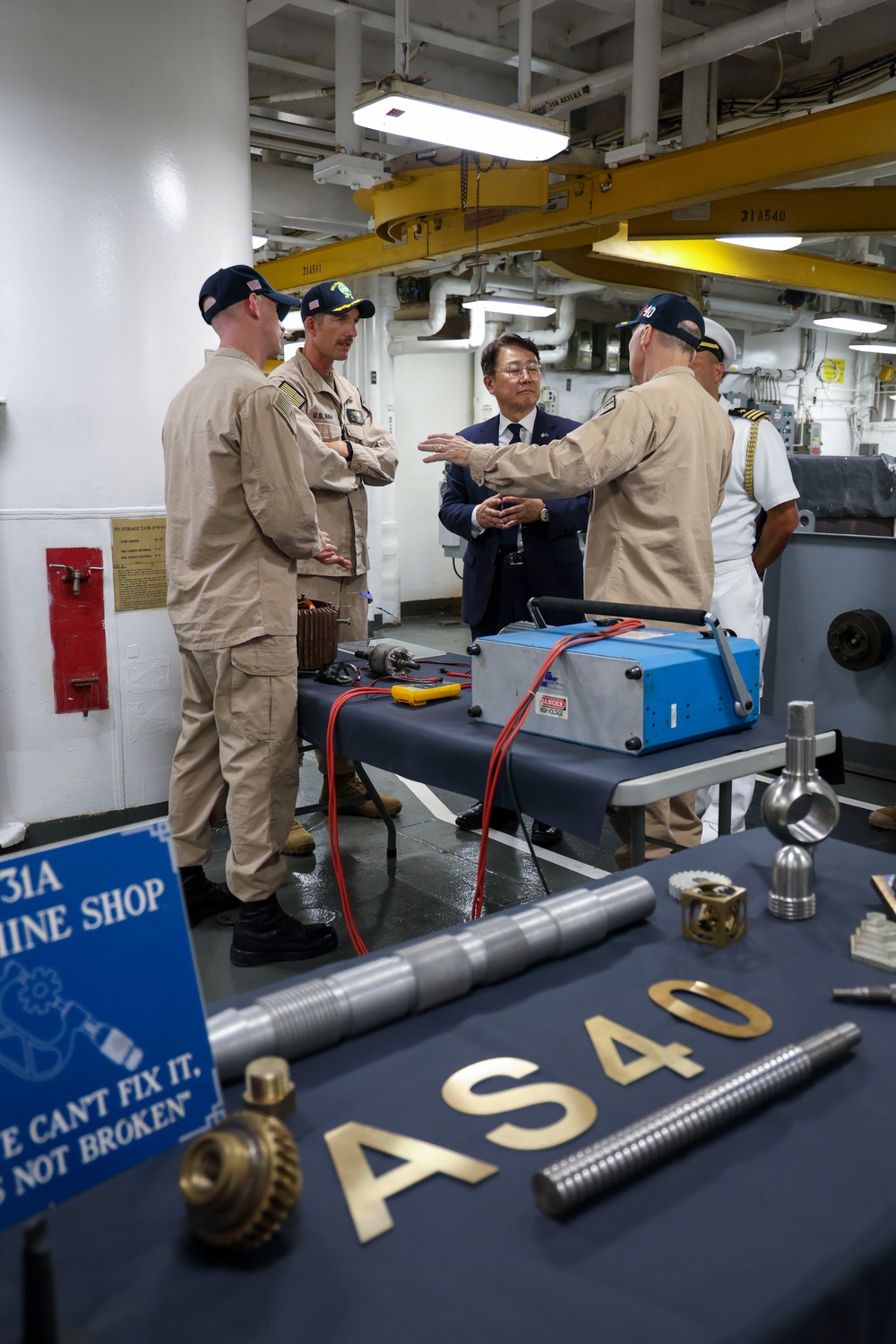 Republic of Korea ambassador to Fiji tours USS Frank Cable (AS 40)