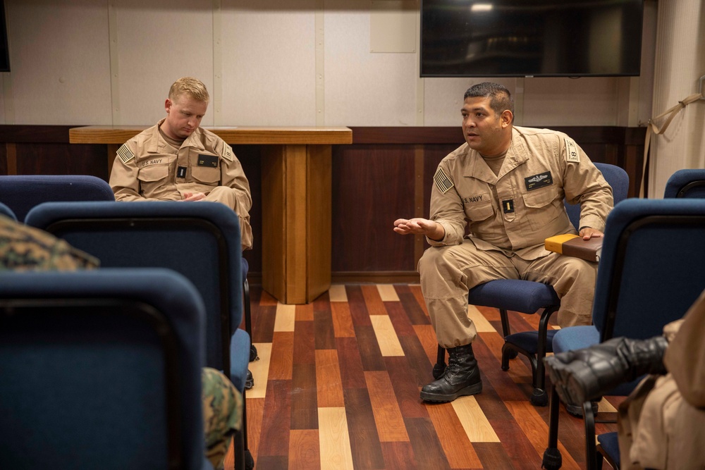 Chaplain Candidate Program Officers Embark Makin Island