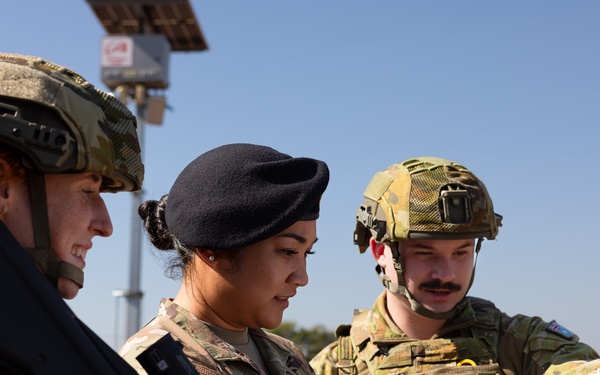 U.S. and Australian Security Forces work together