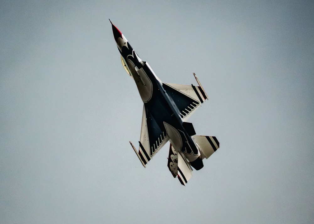 Wings Over Wyoming: Thunderbirds Make Their Entrance