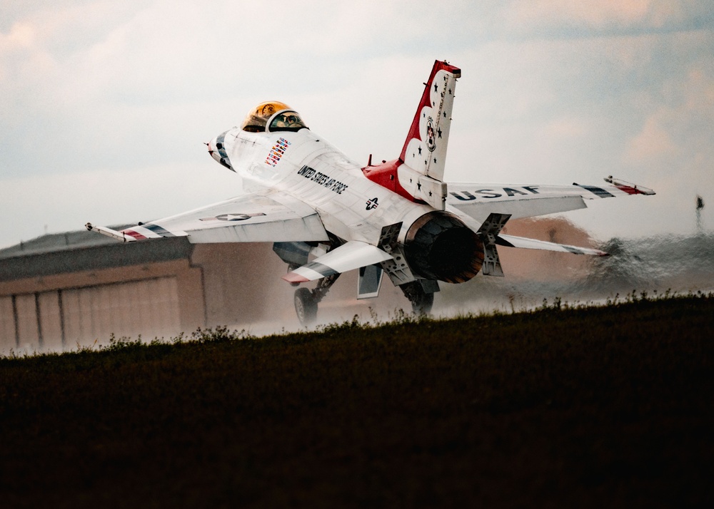 Wings Over Wyoming: Thunderbirds Make Their Entrance