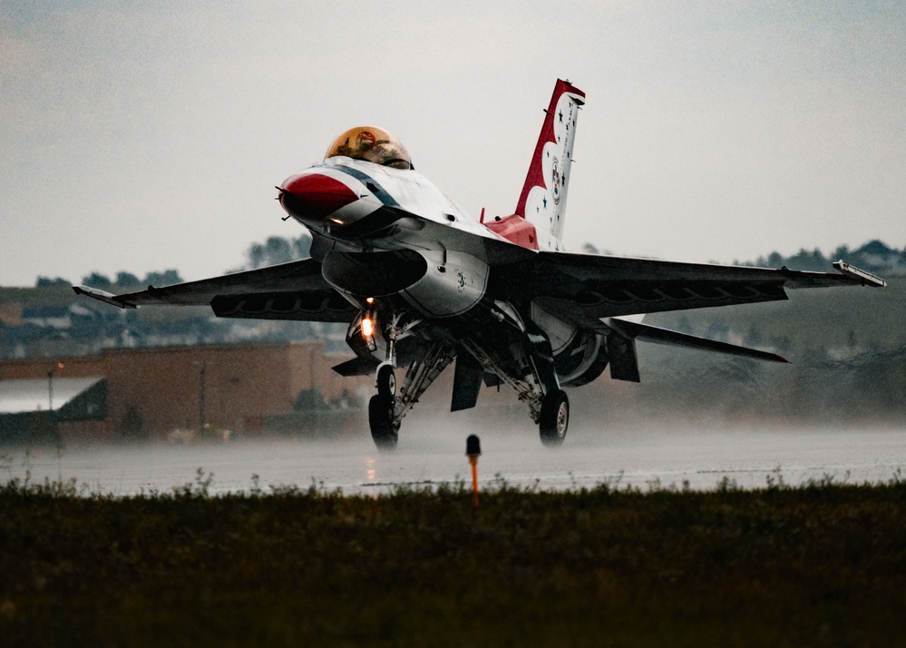 Wings Over Wyoming: Thunderbirds Make Their Entrance