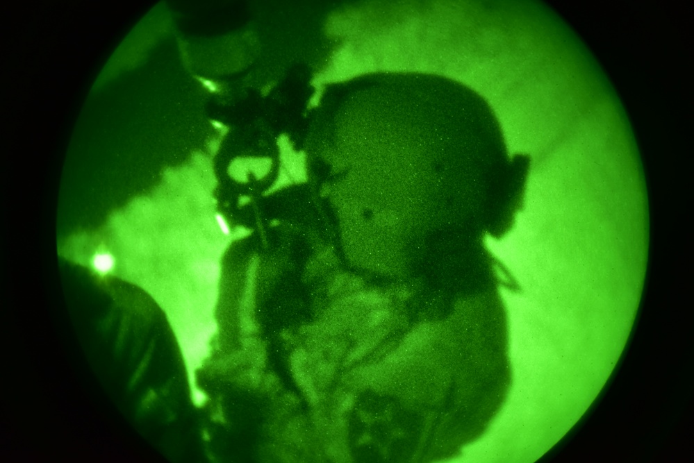 Soldiers assigned to the 2nd Combat Aviation Brigade conduct medevac training.