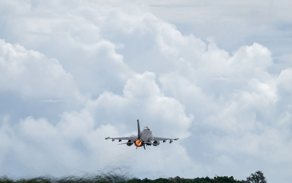 U.S. D.C. Air National Guard F-16 Fighting Falcons assigned to the 121st Fighter Squadron, Joint Base Andrews, Maryland, participate in exercise Resolute Force Pacific