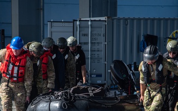 USS John L. Canley, Royal Australian Navy and Royal New Zealand Navy Conduct Talisman Sabre Small Boat Operations