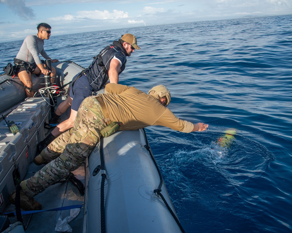 USS John L. Canley and Royal New Zealand Navy Conduct Talisman Sabre AUV Operations