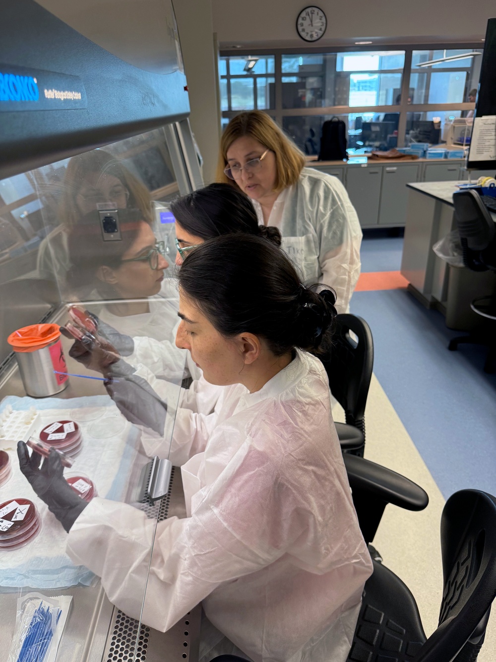 WRAIR researchers collaborate with Ukrainian scientists
