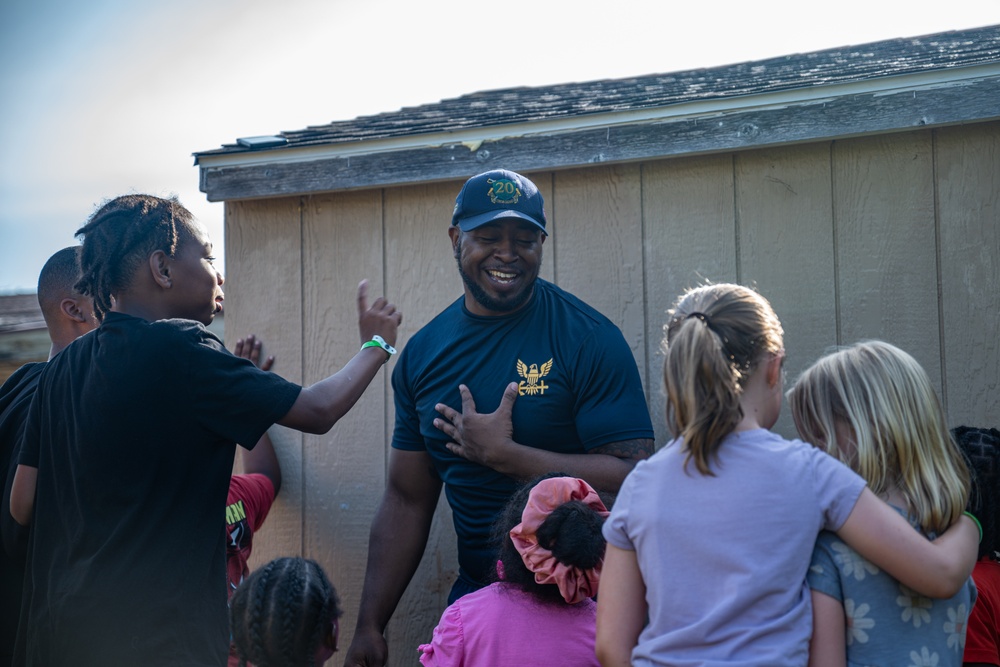 USS Green Bay Sailors Visit YMCA Day Camp During Milwaukee Navy Week