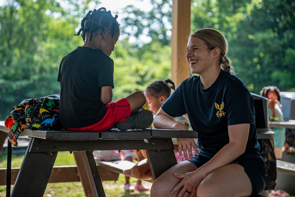 USS Green Bay Sailors Visit YMCA Day Camp During Milwaukee Navy Week