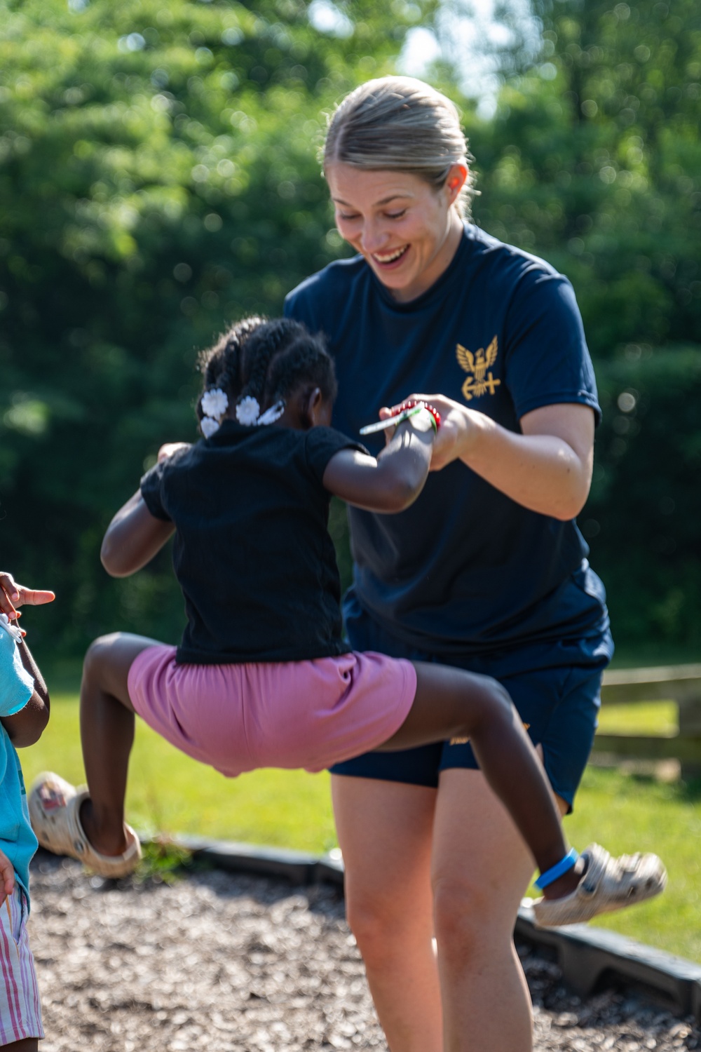 USS Green Bay Sailors Visit YMCA Day Camp During Milwaukee Navy Week