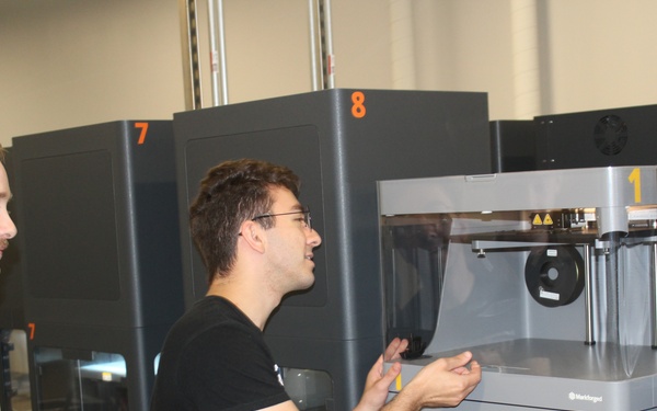 Submariners Receive Accelerated Training in Defense Manufacturing