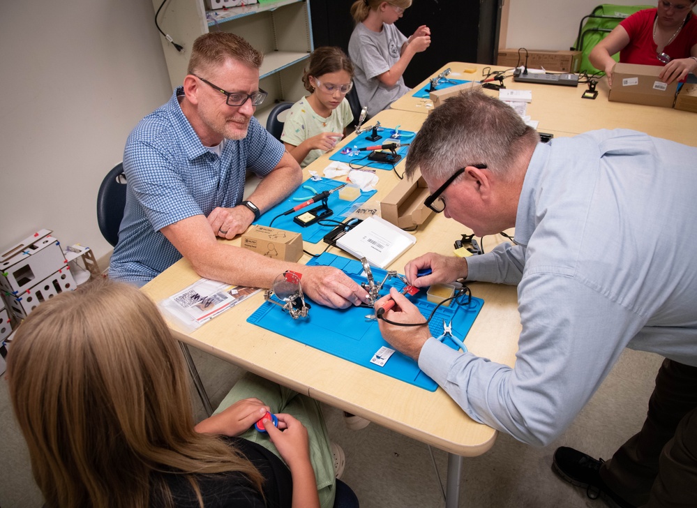 NIWC Atlantic Holds STEM IDEAS Camp