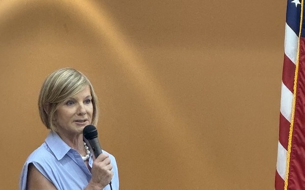 Congresswoman Susie Lee speaks to soldiers and their guests