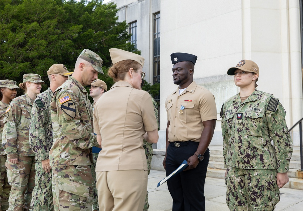 Walter Reed Recognizes Staff During Morning Colors