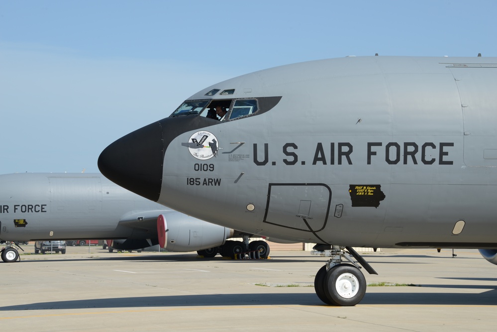 DVIDS - Images - KC-135s at the 185th ARW [Image 2 of 5]