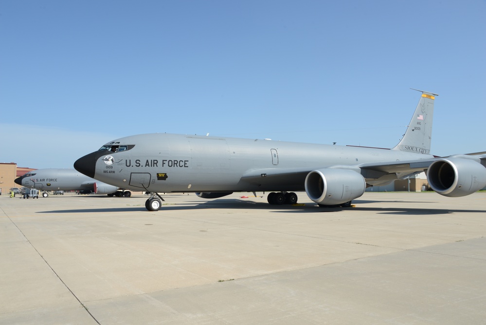 KC-135s at the 185th ARW