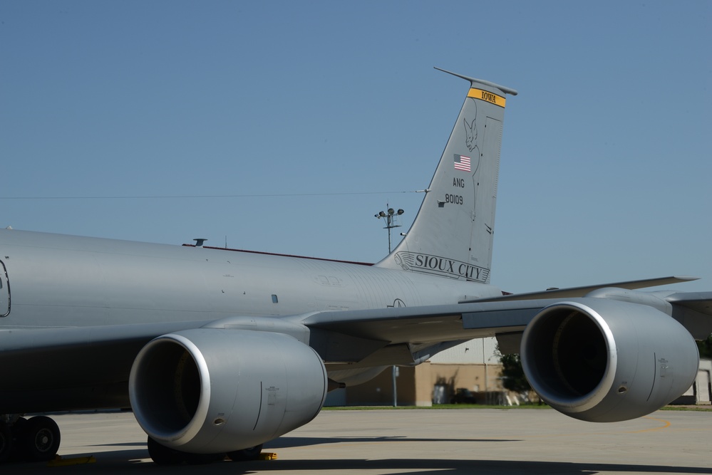 KC-135s at the 185th ARW