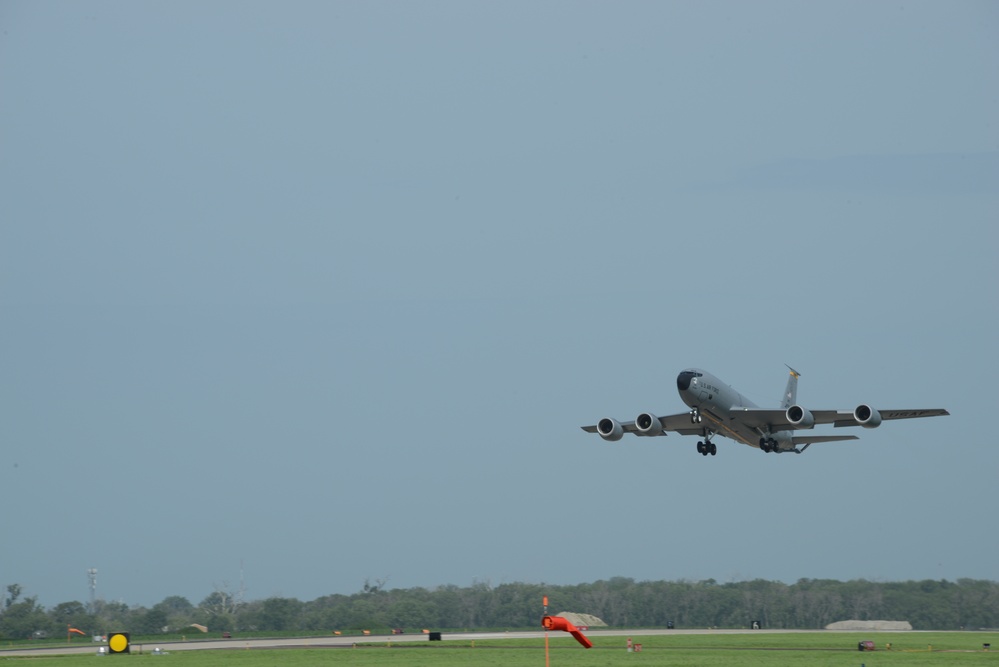 KC-135s at the 185th ARW