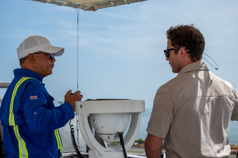 USNS Comfort Arrives in Costa Rica