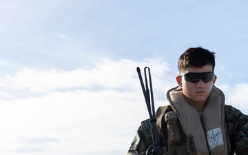 U.S. Marines with HMH-461 insert 2nd LAAD