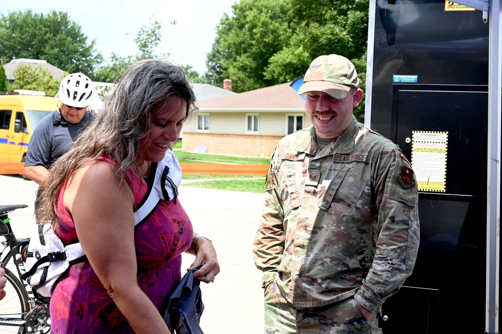 Air Force presence shines at RAGBRAI 2025