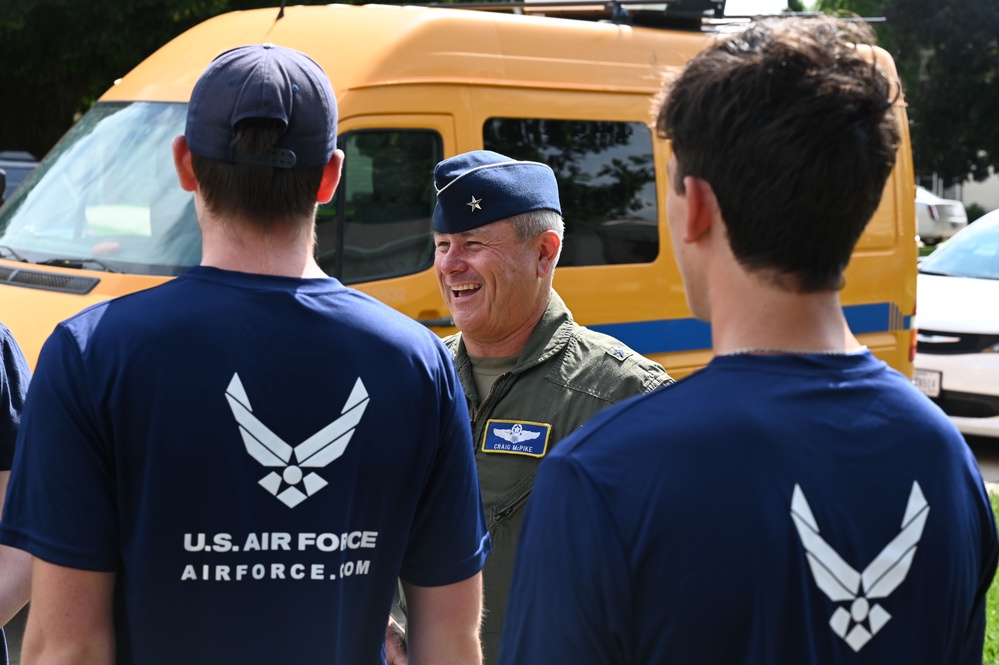 Air Force presence shines at RAGBRAI 2025