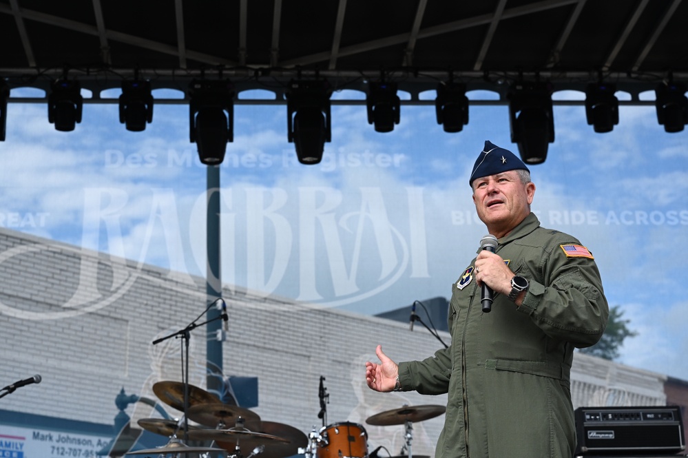 Air Force presence shines at RAGBRAI 2025