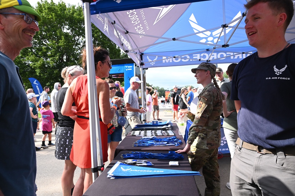Air Force presence shines at RAGBRAI 2025
