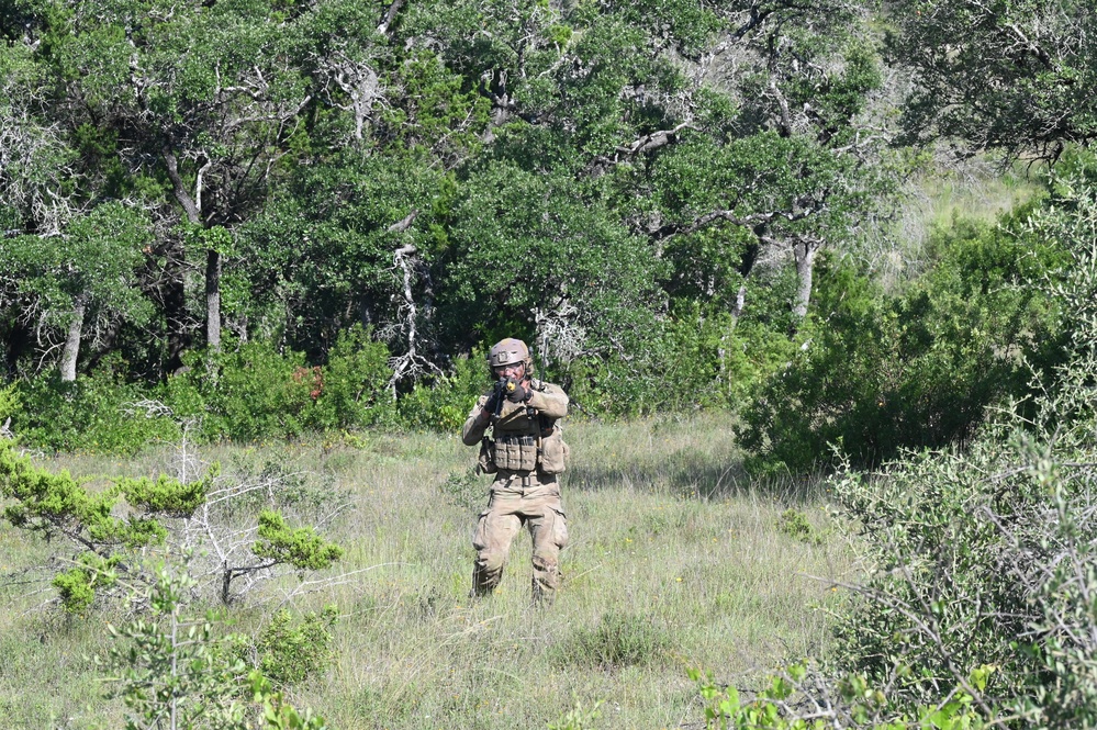Air Force Tactical Air Control Party Trainees Conduct Field Training Exercise