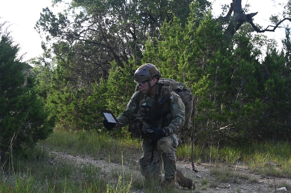Air Force Tactical Air Control Party Trainees Conduct Field Training Exercise