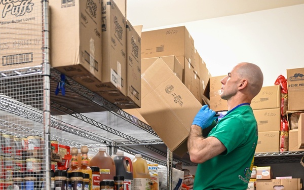 Guard Warrant Officer Candidates Strengthen Community Ties Through Service