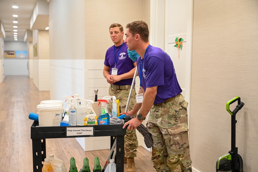 Guard Warrant Officer Candidates Strengthen Community Ties Through Service