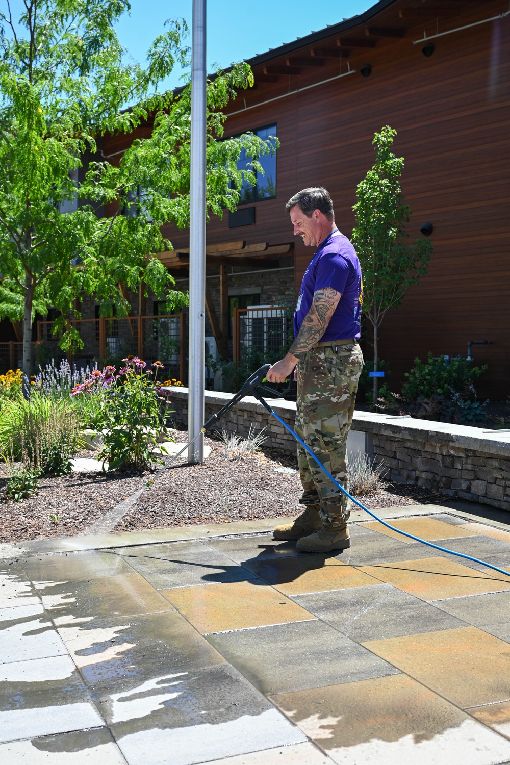Guard Warrant Officer Candidates Strengthen Community Ties Through Service