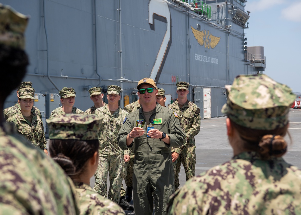 Midshipmen tour USS Essex (LHD-2).