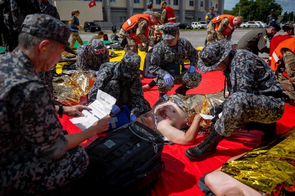 Forward Ready: U.S. and Japan team up for Aeromedical Operations during REFORPAC